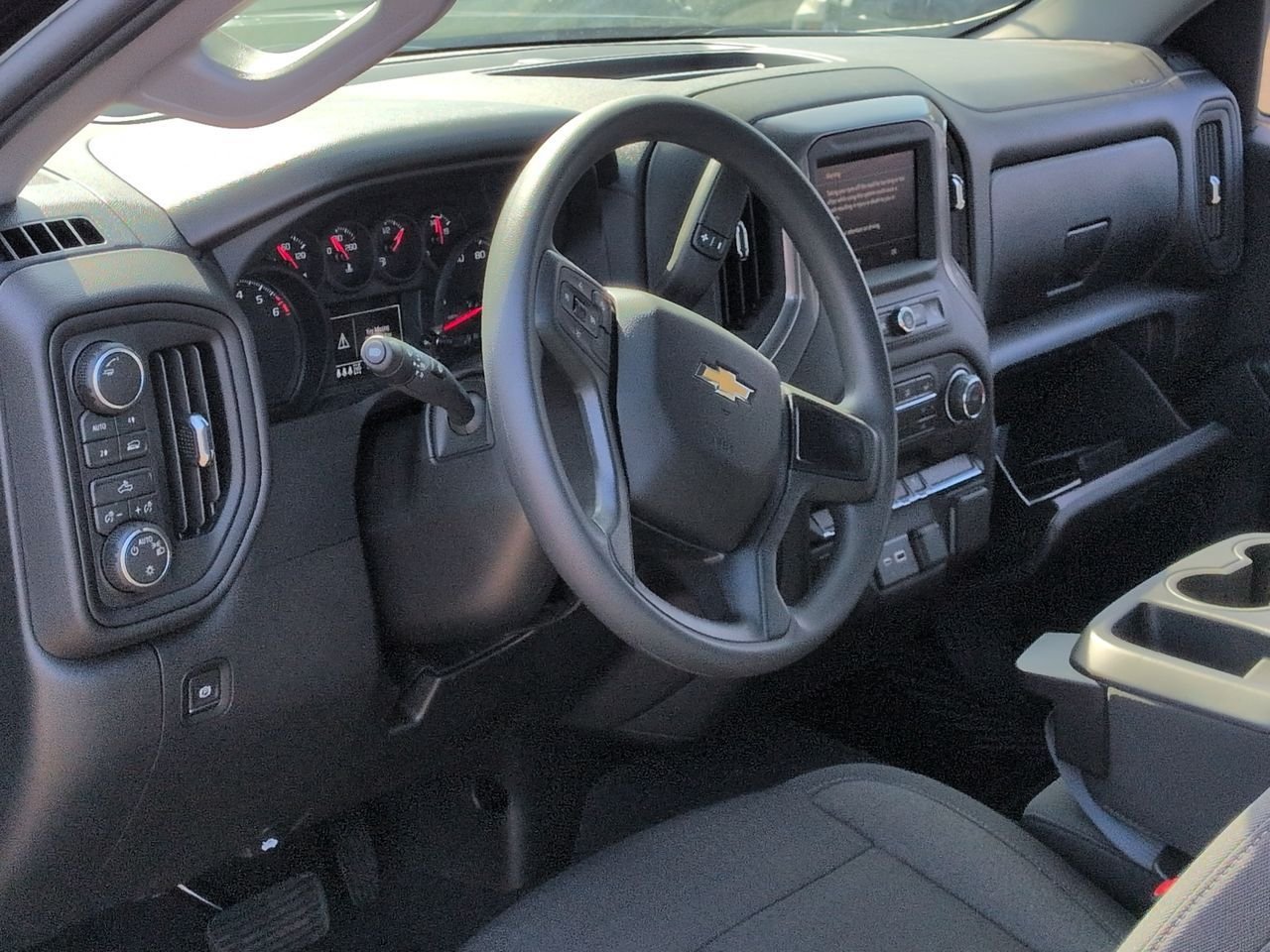 New 2026 Chevrolet Silverado 1500 Custom AWD/4WD image 10