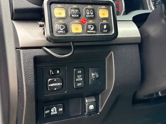 Used 2016 Toyota Tundra SR5 w/ SR5 Upgrade Package AWD/4WD image 22