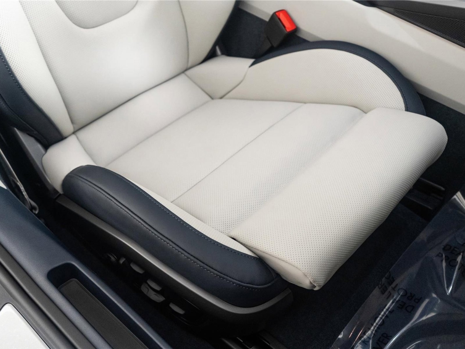 Used 2025 Porsche 911 Carrera S RWD image 45
