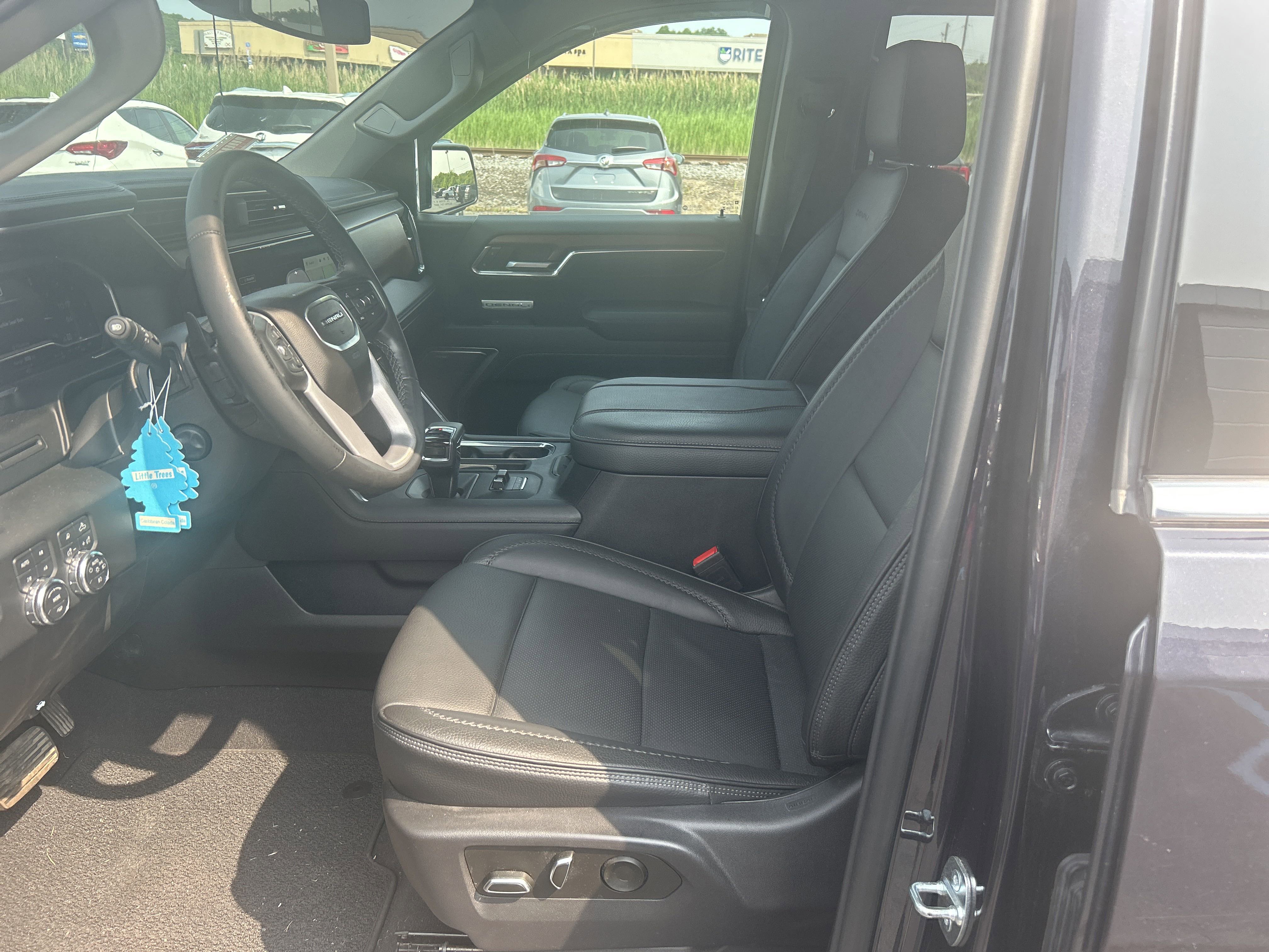 Used 2023 GMC Sierra 1500 Denali image 12
