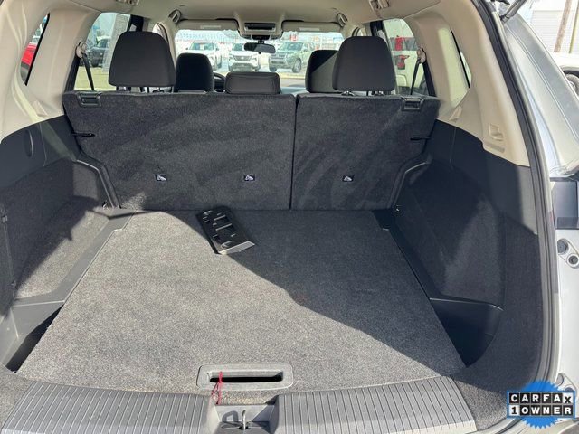 Used 2023 Nissan Rogue SV image 5