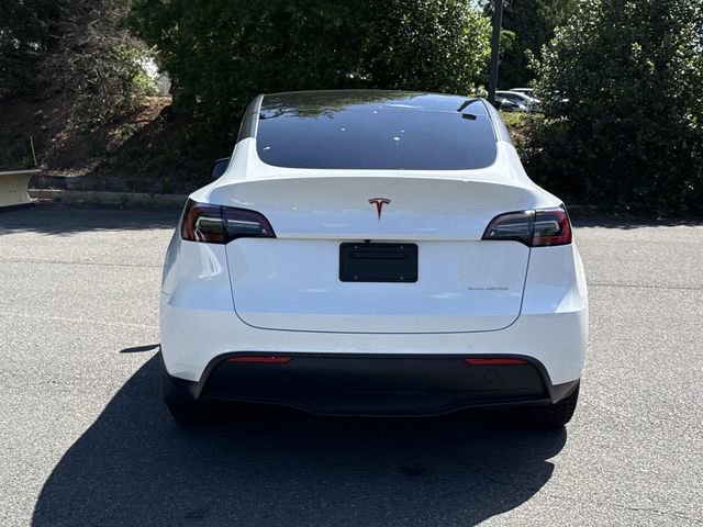 Used 2023 Tesla Model Y Long Range AWD/4WD image 3