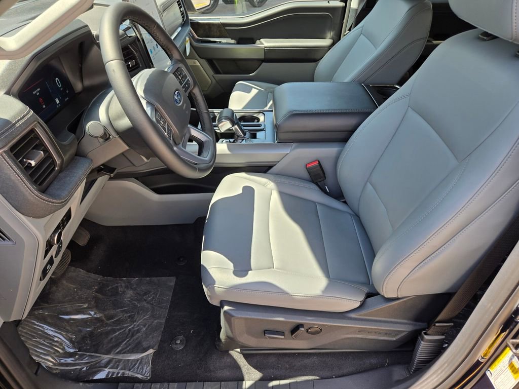 New 2025 Ford F150 Lightning Flash AWD/4WD image 9