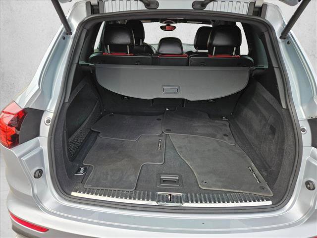 Used 2017 Porsche Cayenne Platinum Edition image 7