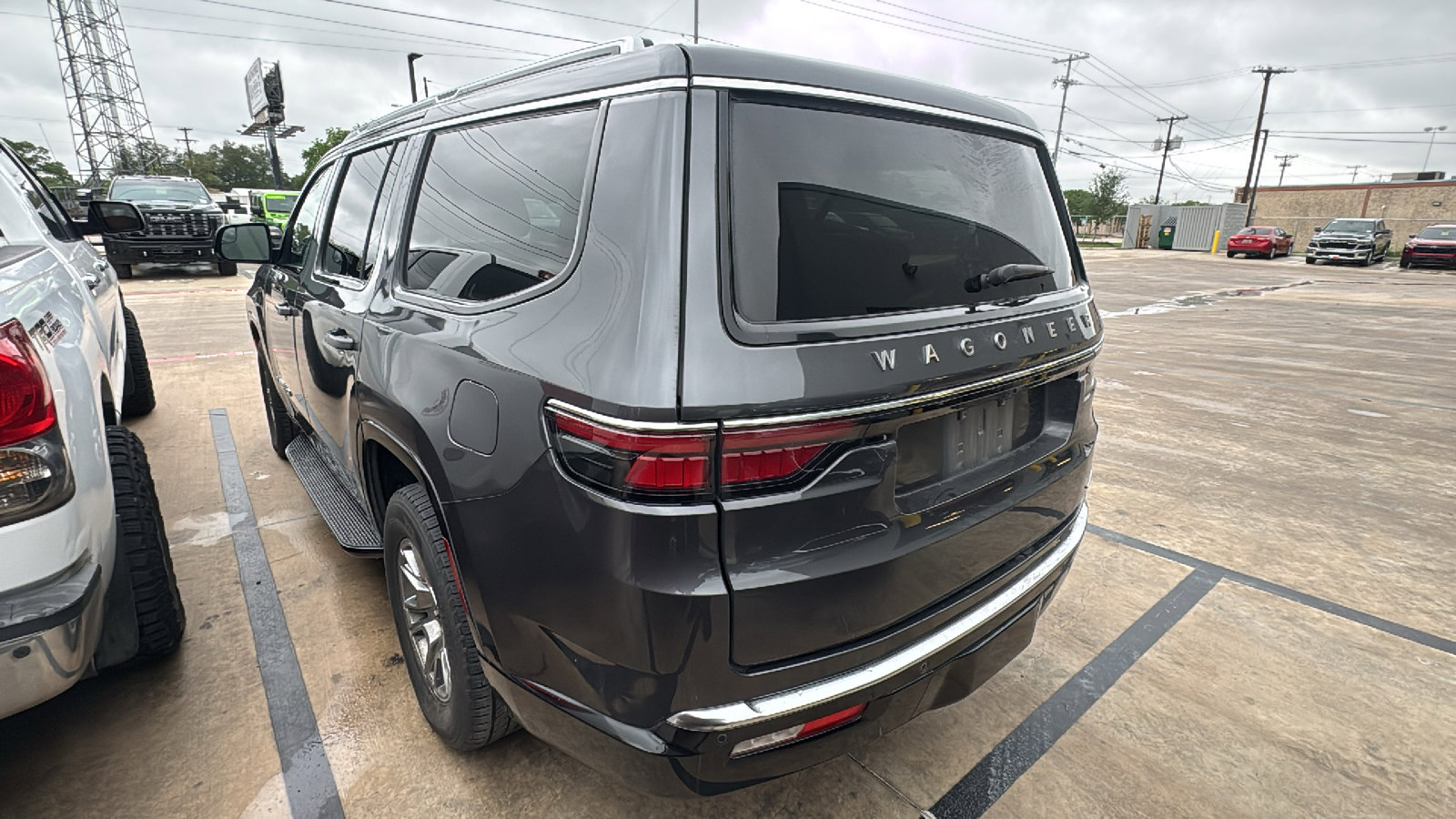 Used 2022 Jeep Wagoneer Series I RWD image 7