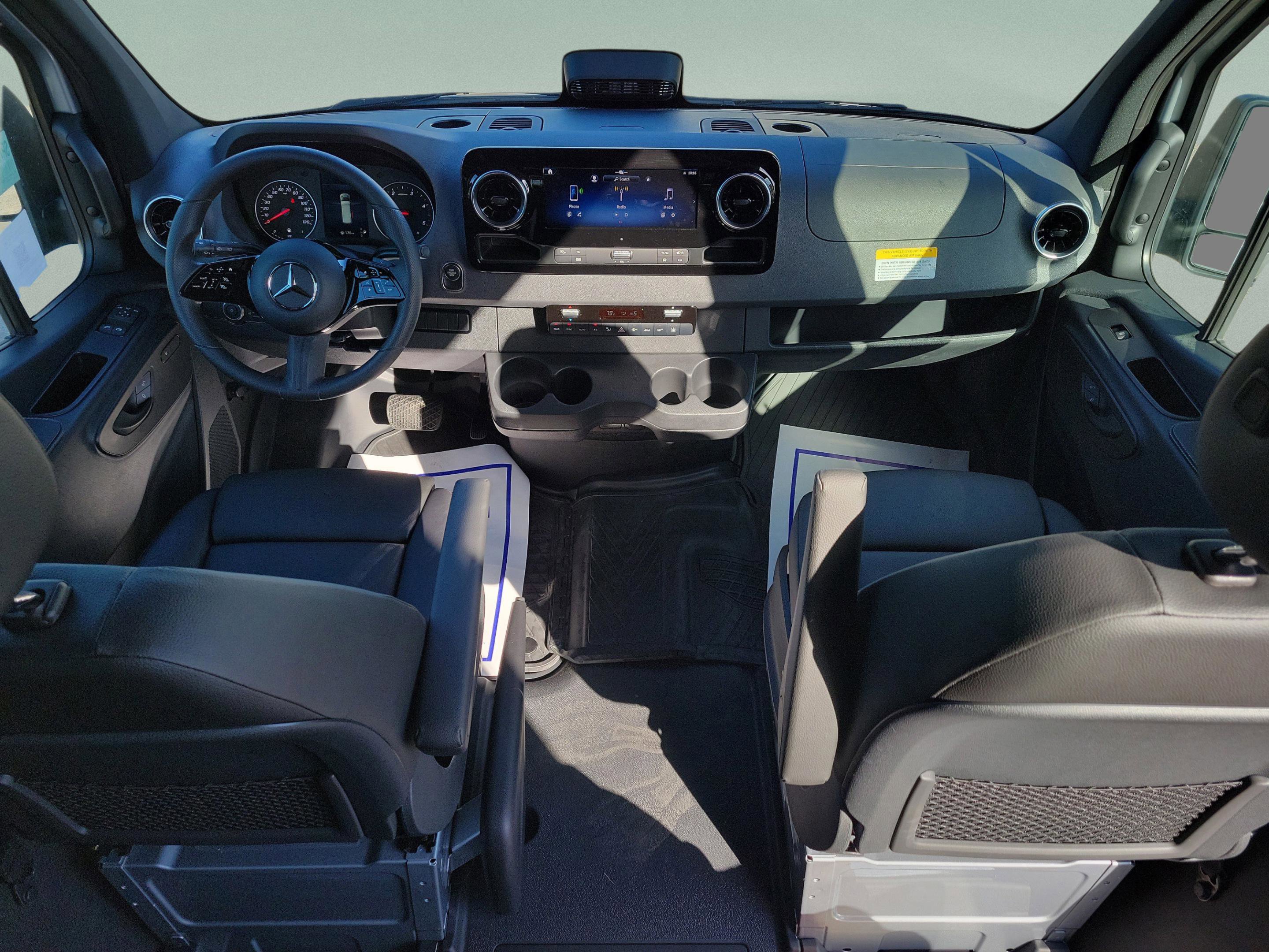 New 2025 Mercedes-Benz Sprinter 2500 image 9