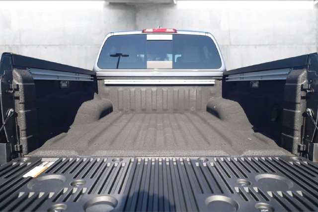 New 2027 Nissan Frontier SV w/ SV Convenience Package AWD/4WD image 7