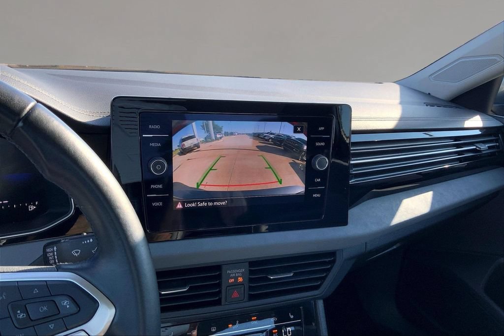 Certified 2025 Volkswagen Jetta SE FWD image 21