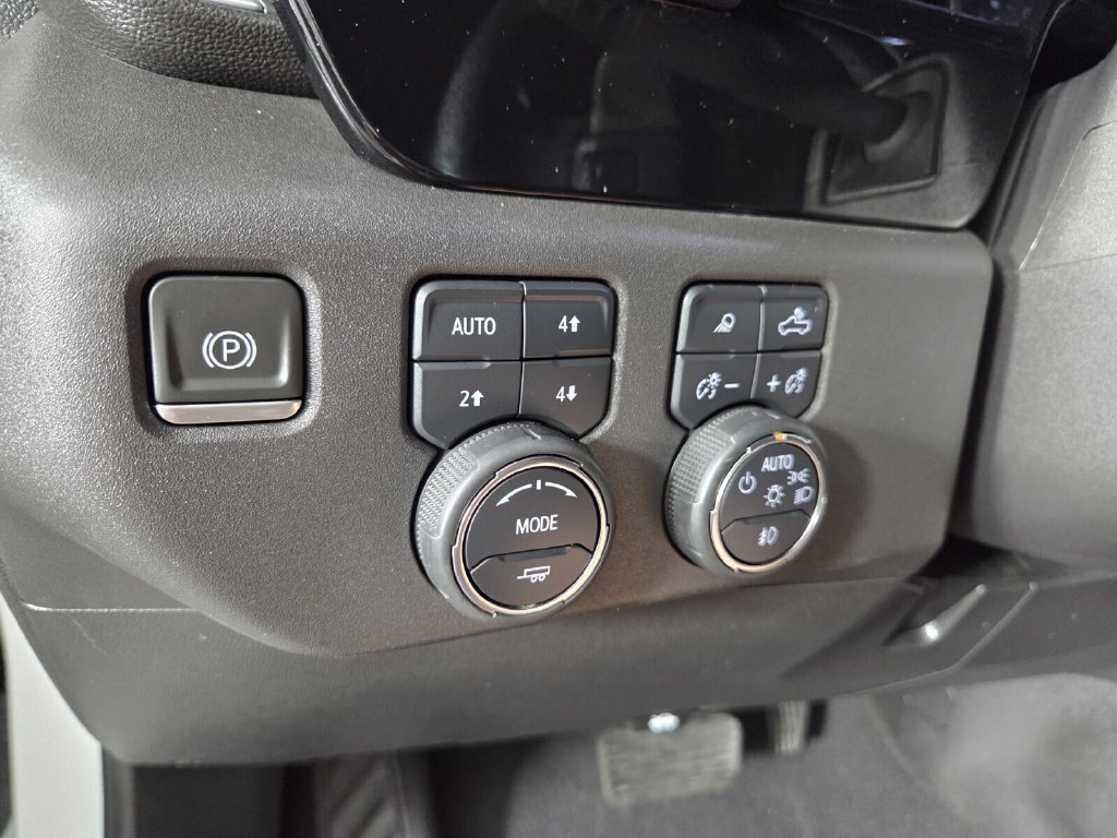 Used 2024 Chevrolet Silverado 1500 LT Trail Boss w/ LT Trail Boss Premium Package AWD/4WD image 25