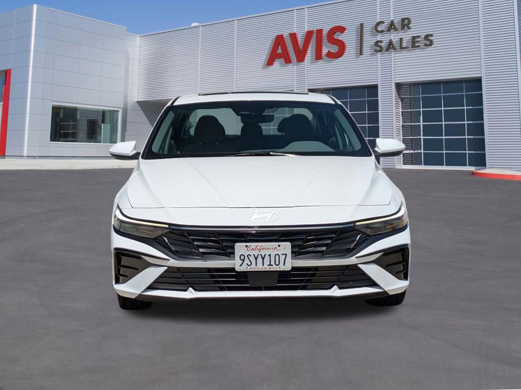 Used 2025 Hyundai Elantra SEL FWD image 2