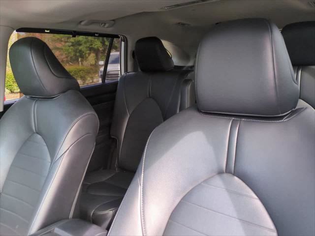Certified 2020 Toyota Highlander XLE image 8