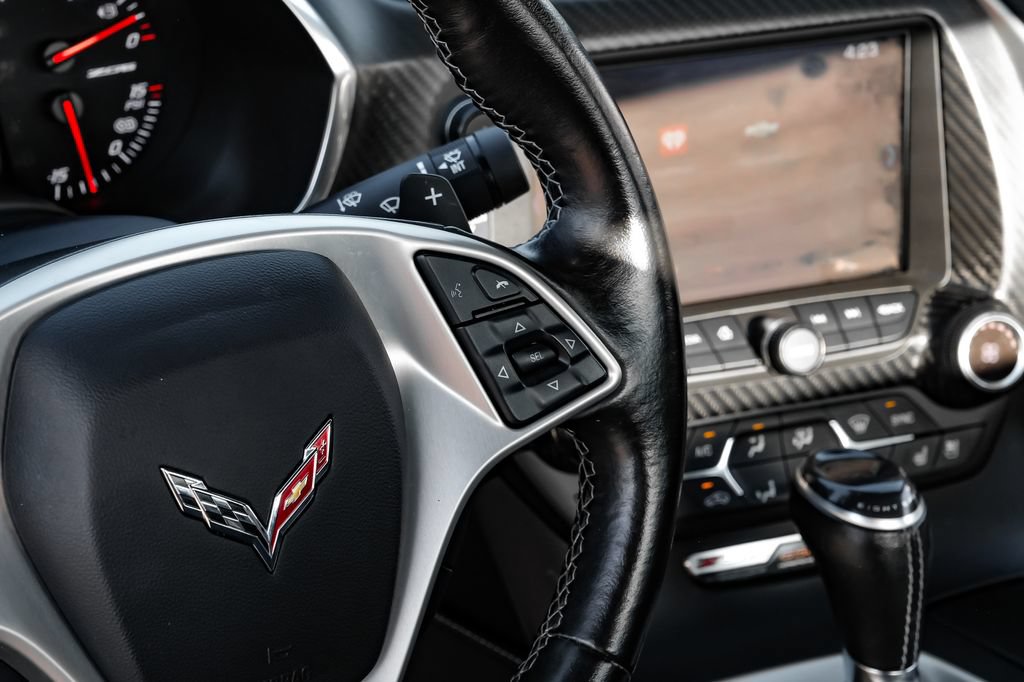 Used 2018 Chevrolet Corvette Z06 RWD image 17