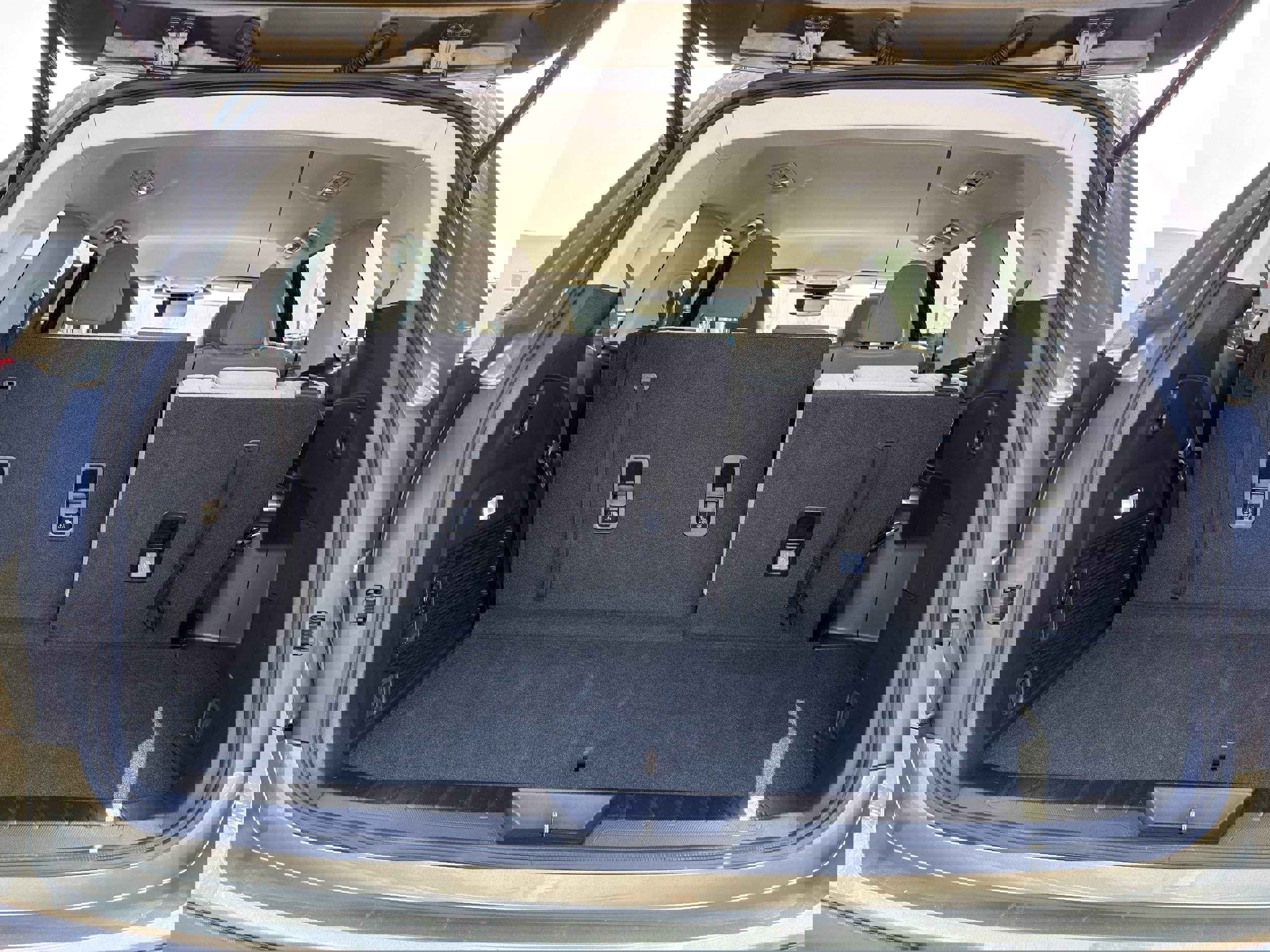 Used 2025 Subaru Ascent Premium image 12