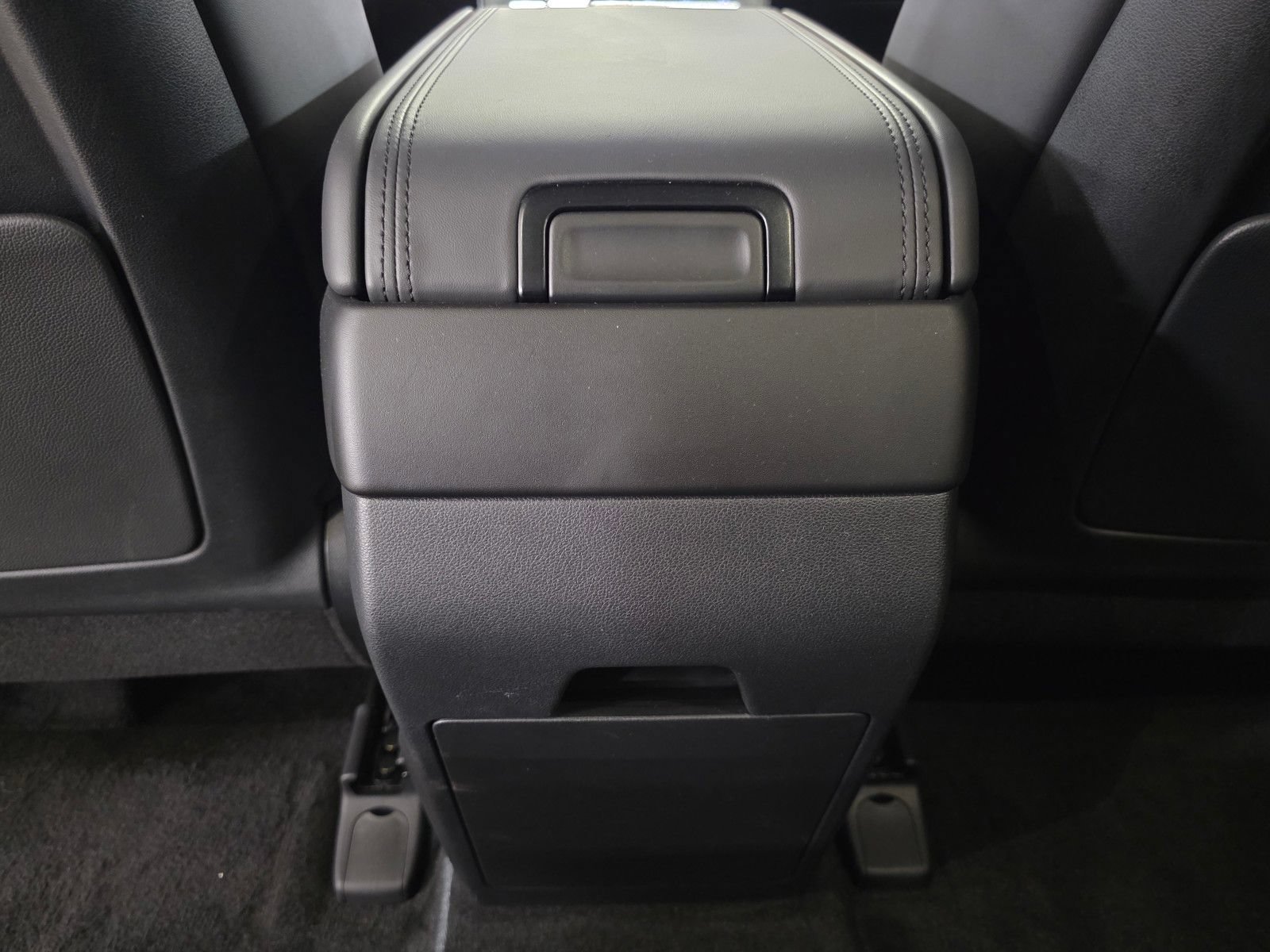 Used 2025 Hyundai Santa Fe Calligraphy AWD/4WD image 17