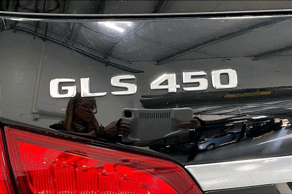 Used 2017 Mercedes-Benz GLS 450 4MATIC image 41