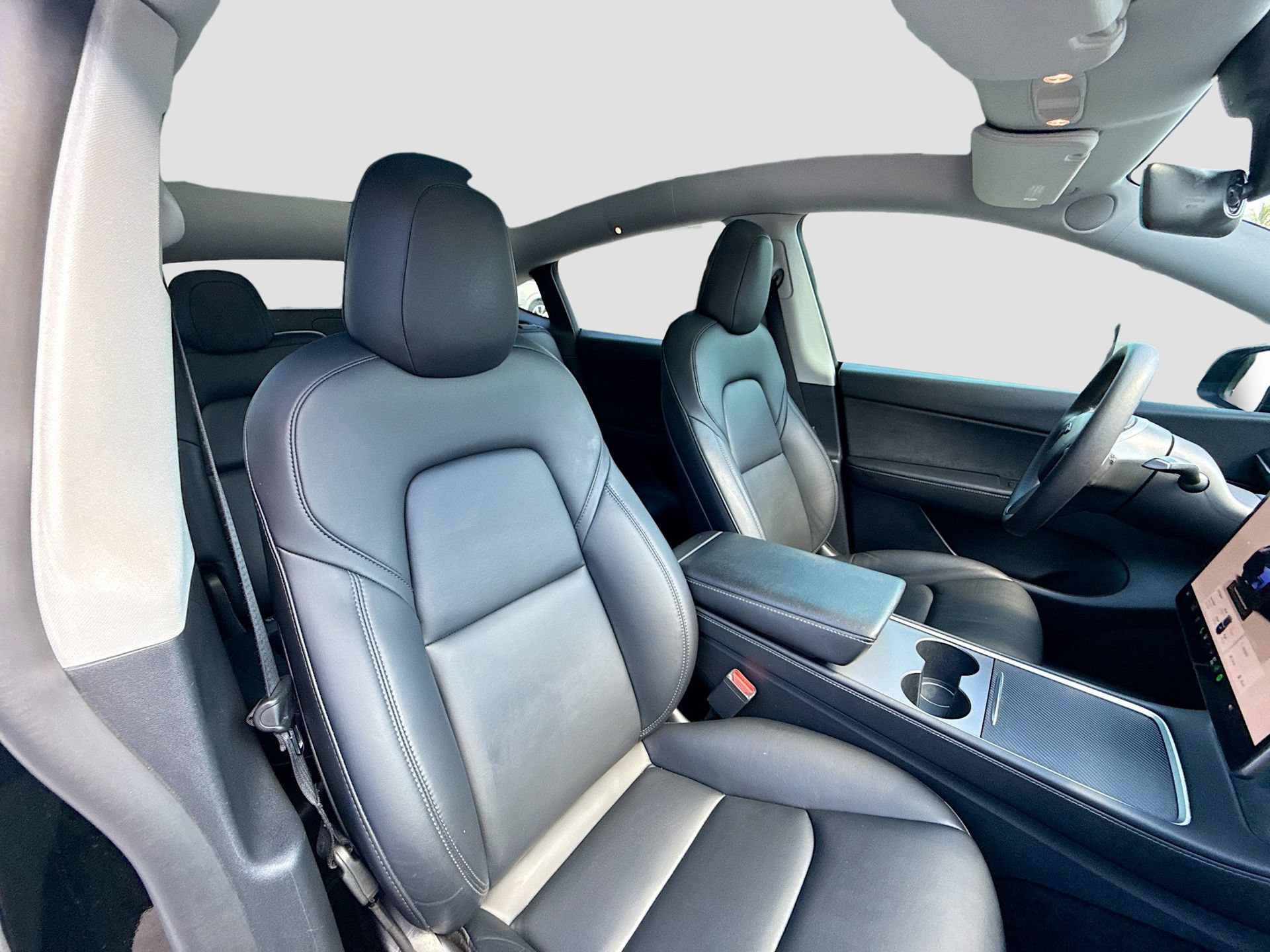 Used 2022 Tesla Model Y Performance AWD/4WD image 11