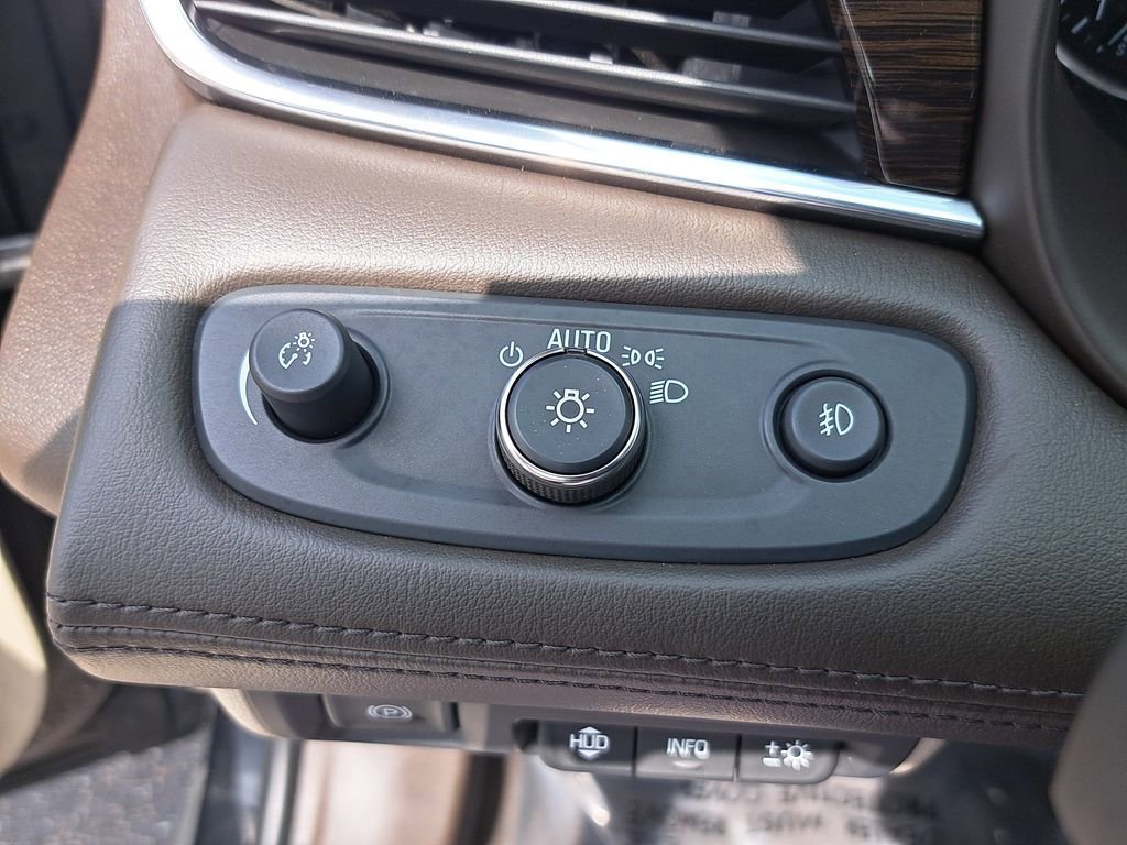 Used 2019 Buick LaCrosse Premium w/ Driver Confidence Package II AWD/4WD image 26