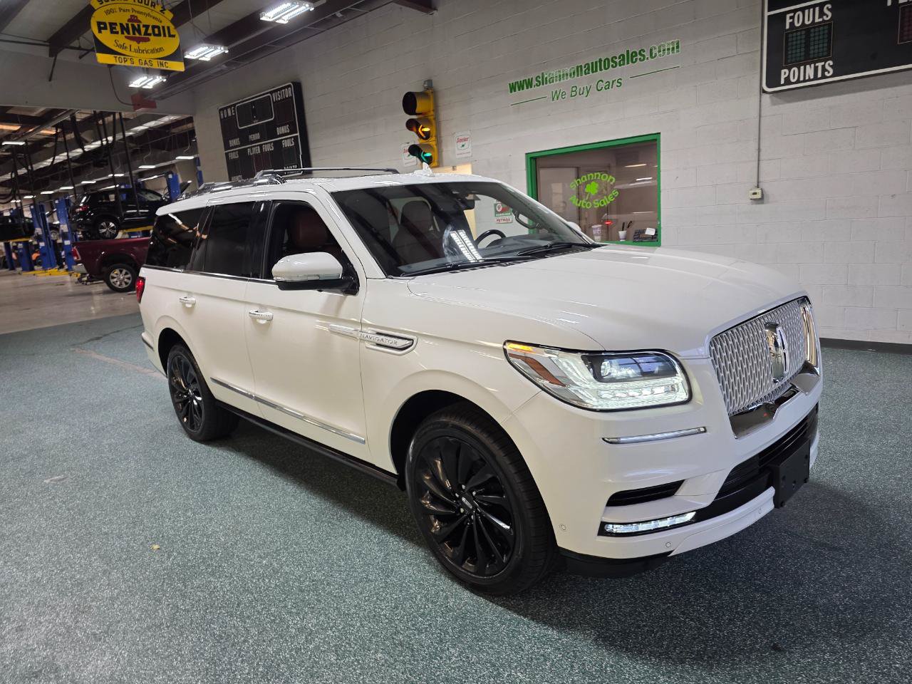 Used 2021 Lincoln Navigator Reserve AWD/4WD image 4