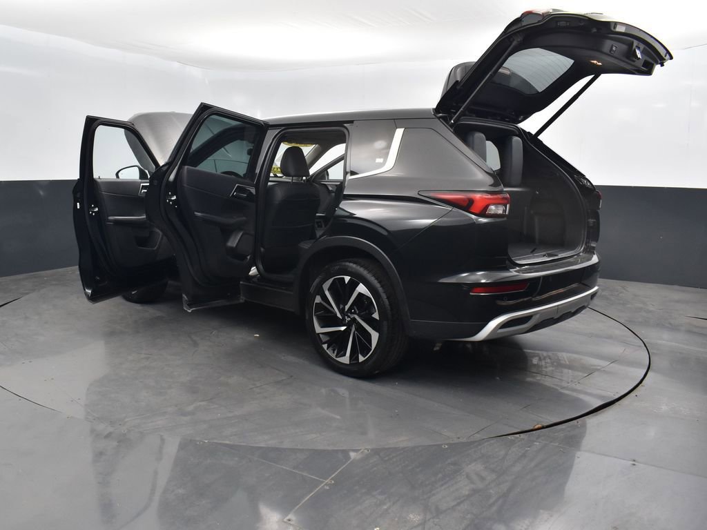 Used 2023 Mitsubishi Outlander SE image 55
