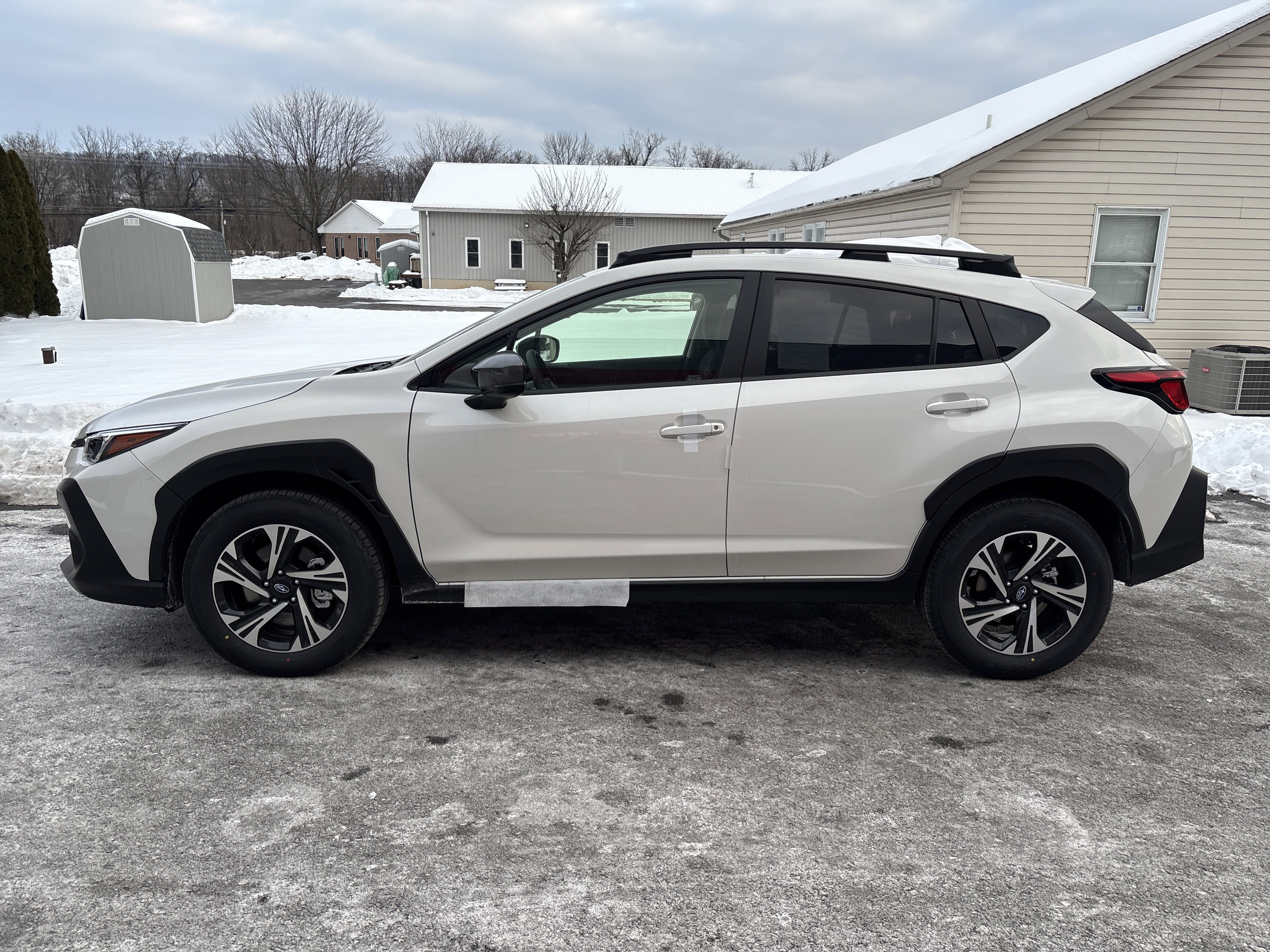Used 2025 Subaru Crosstrek 2.0i Premium image 7