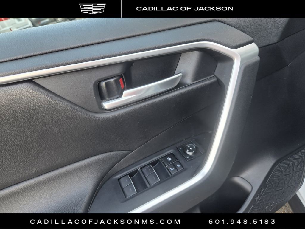 Used 2023 Toyota RAV4 XLE image 12