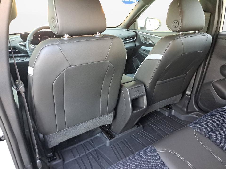 Used 2026 Buick Envista Preferred FWD image 13