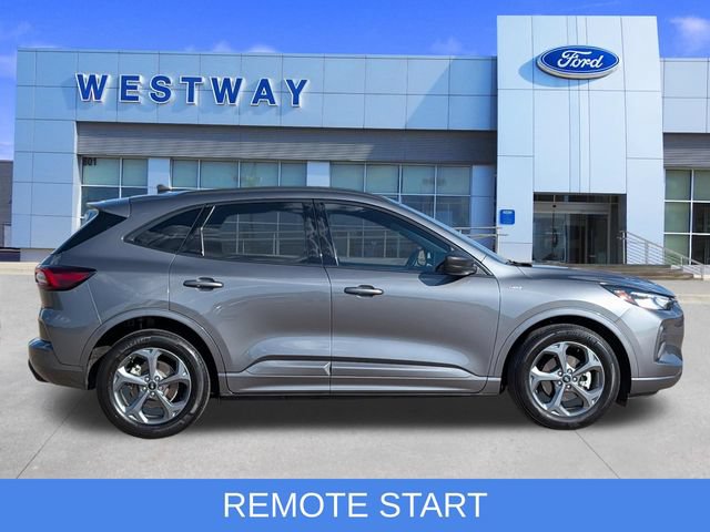 Used 2023 Ford Escape ST-Line w/ Equipment Group 301A FWD image 2