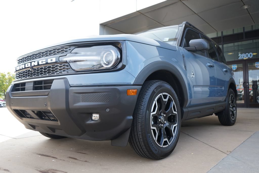 New 2025 Ford Bronco Sport Outer Banks w/ Outer Banks Tech Package+ AWD/4WD image 5