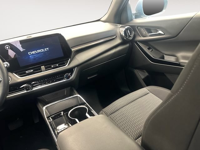 Used 2025 Chevrolet Equinox LT FWD image 11