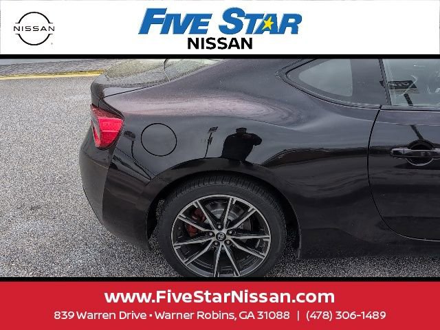 Used 2017 Toyota 86 image 5