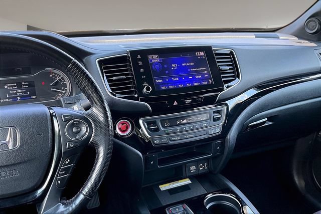 Certified 2022 Honda Ridgeline Black Edition image 9