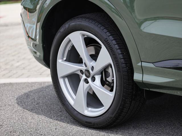 Certified 2025 Audi Q5 Premium Plus w/ Premium Plus AWD/4WD image 6
