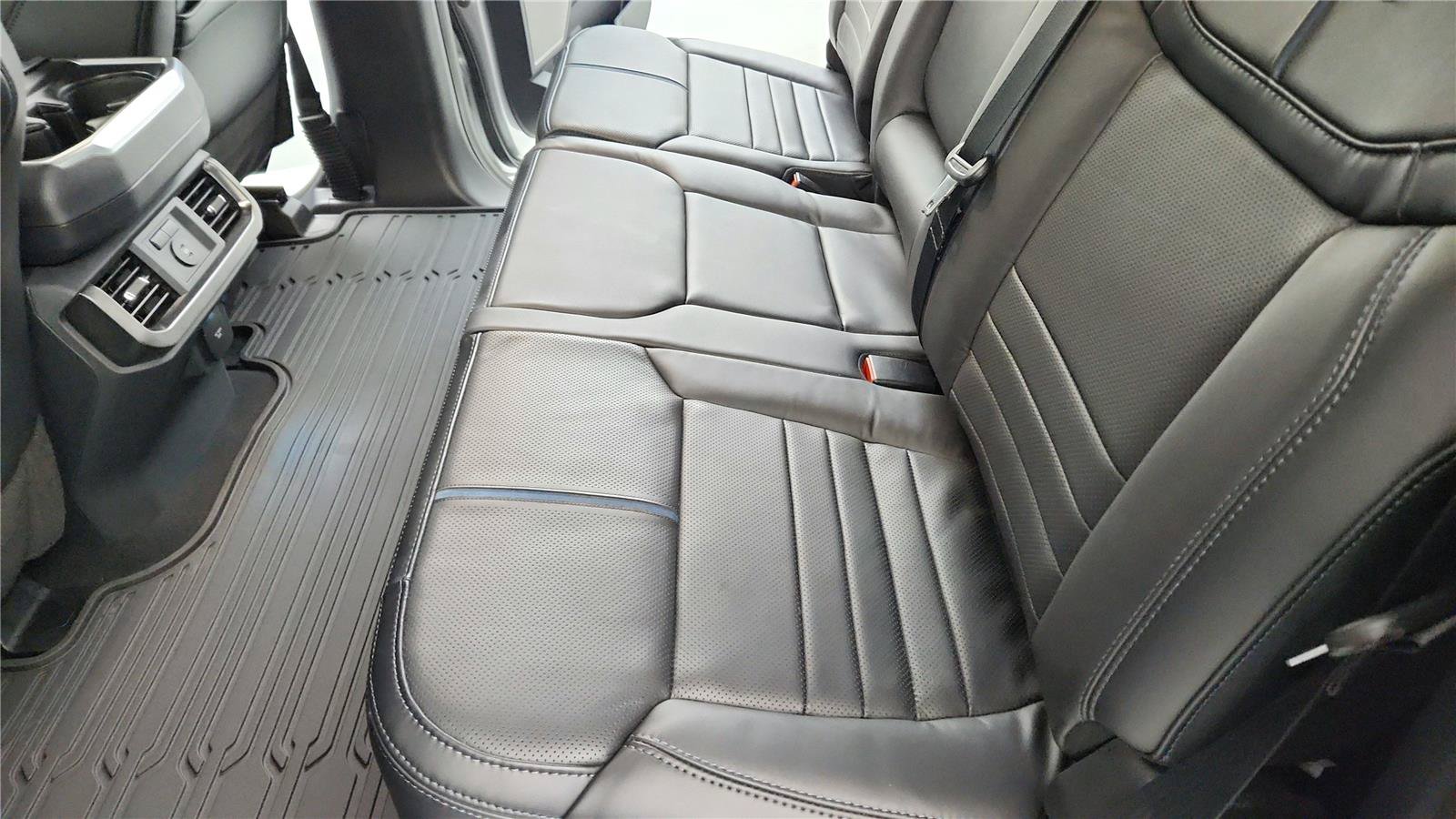 Used 2025 Ford F150 Platinum AWD/4WD image 15