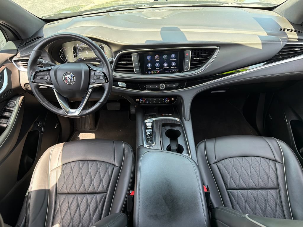 Used 2022 Buick Enclave Avenir w/ Avenir Technology Package AWD/4WD image 19