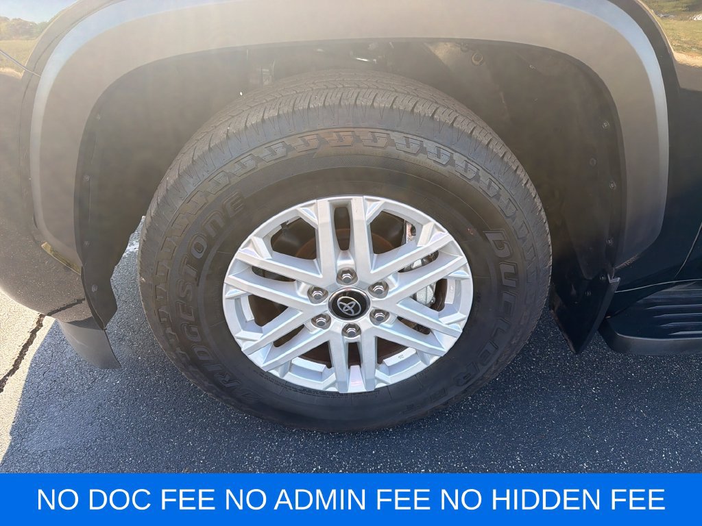 Used 2025 Toyota Sequoia SR5 AWD/4WD image 28
