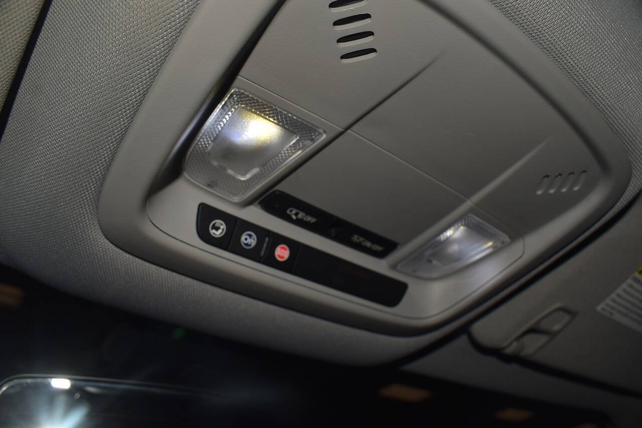 Used 2018 Chevrolet Volt LT FWD image 29