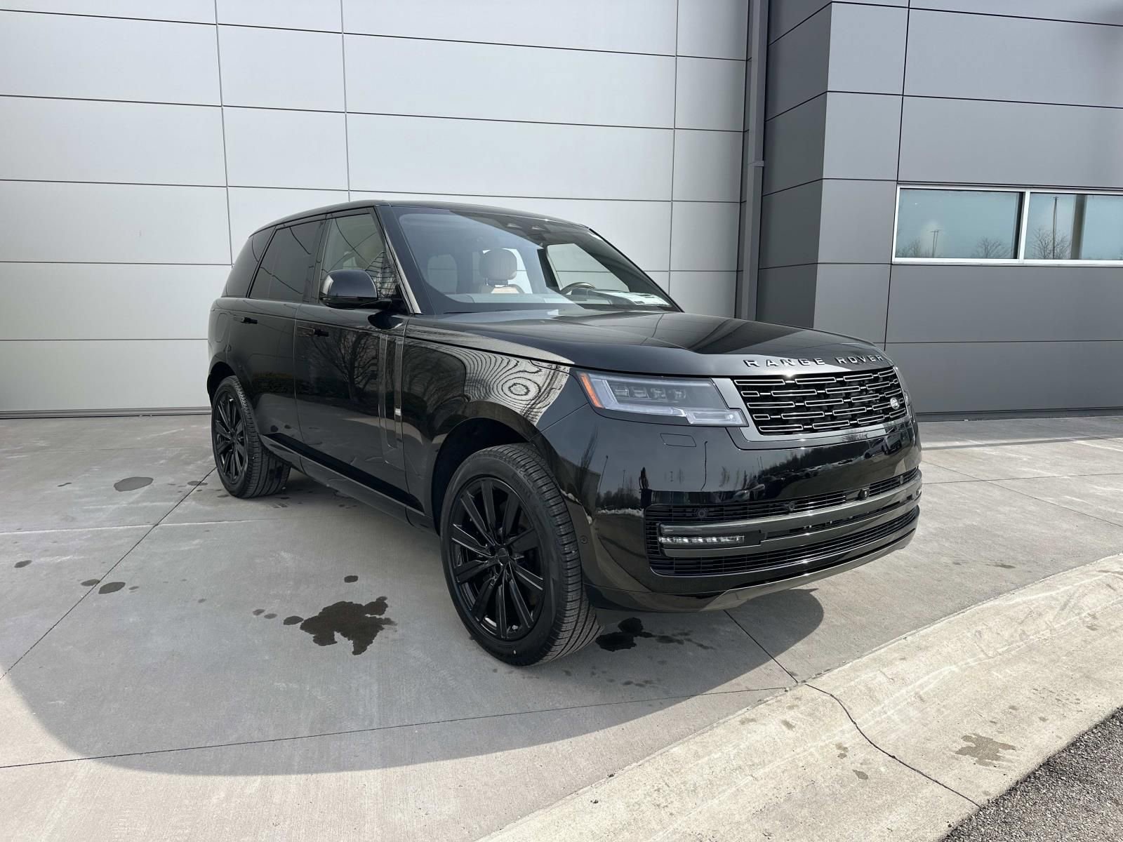 New 2026 Land Rover Range Rover SE image 3