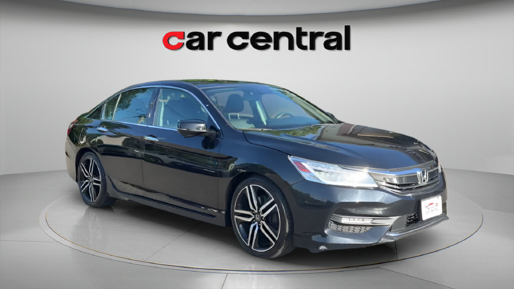 Used 2016 Honda Accord Touring image 3