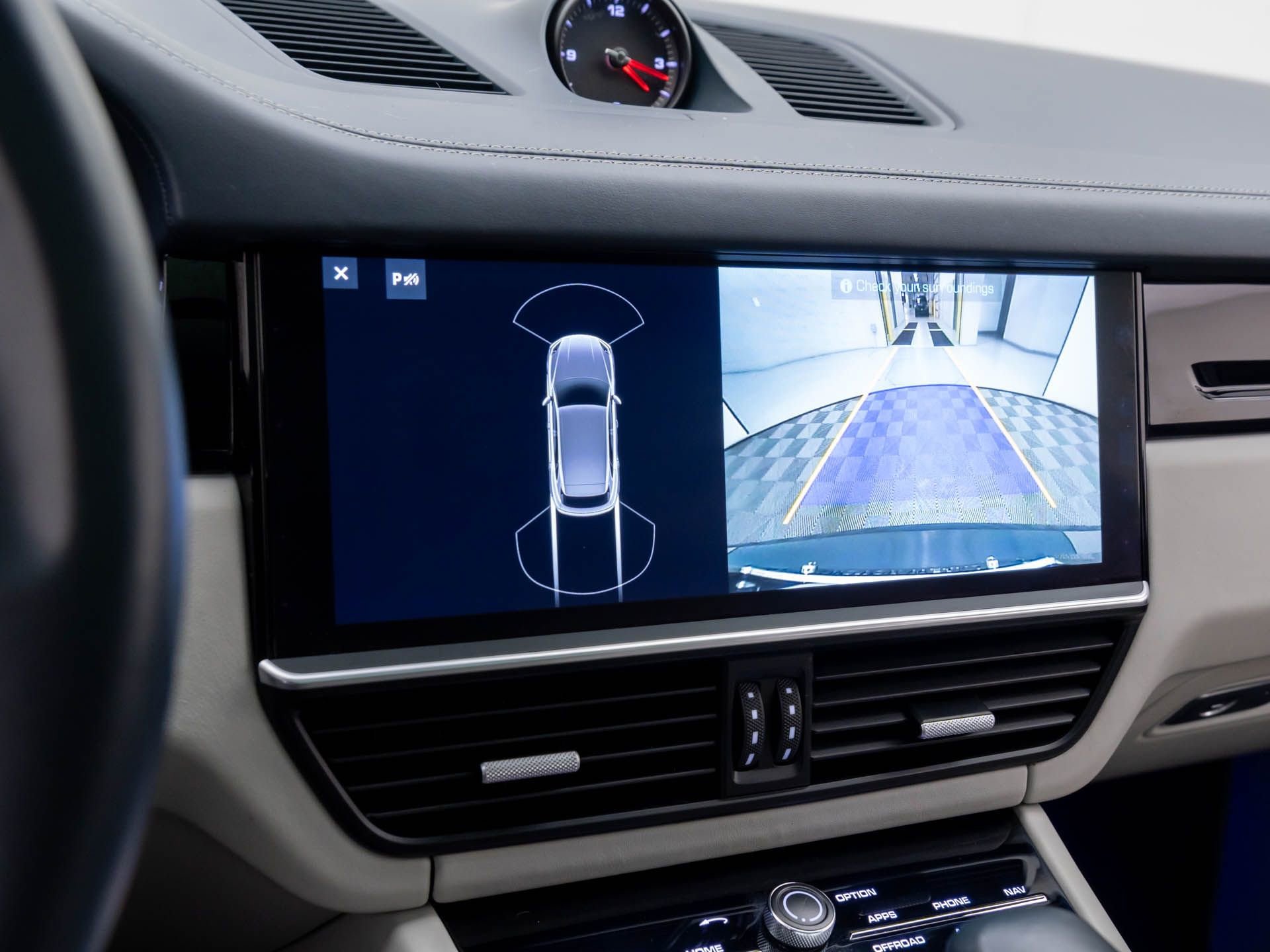 Used 2019 Porsche Cayenne image 23