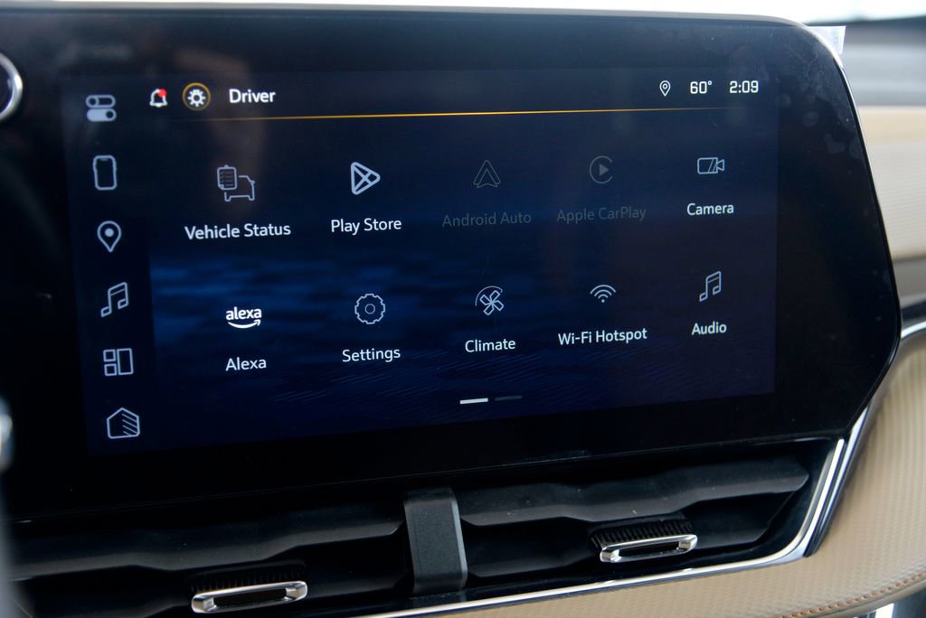 Used 2025 Chevrolet Equinox ACTIV w/ Safety and Technology Package image 19