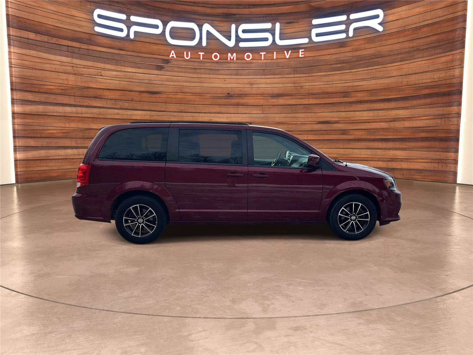 Used 2018 Dodge Grand Caravan GT image 6