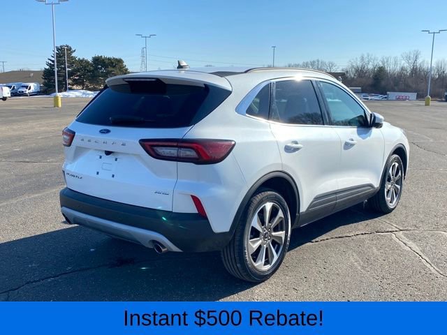 Used 2024 Ford Escape Platinum image 3