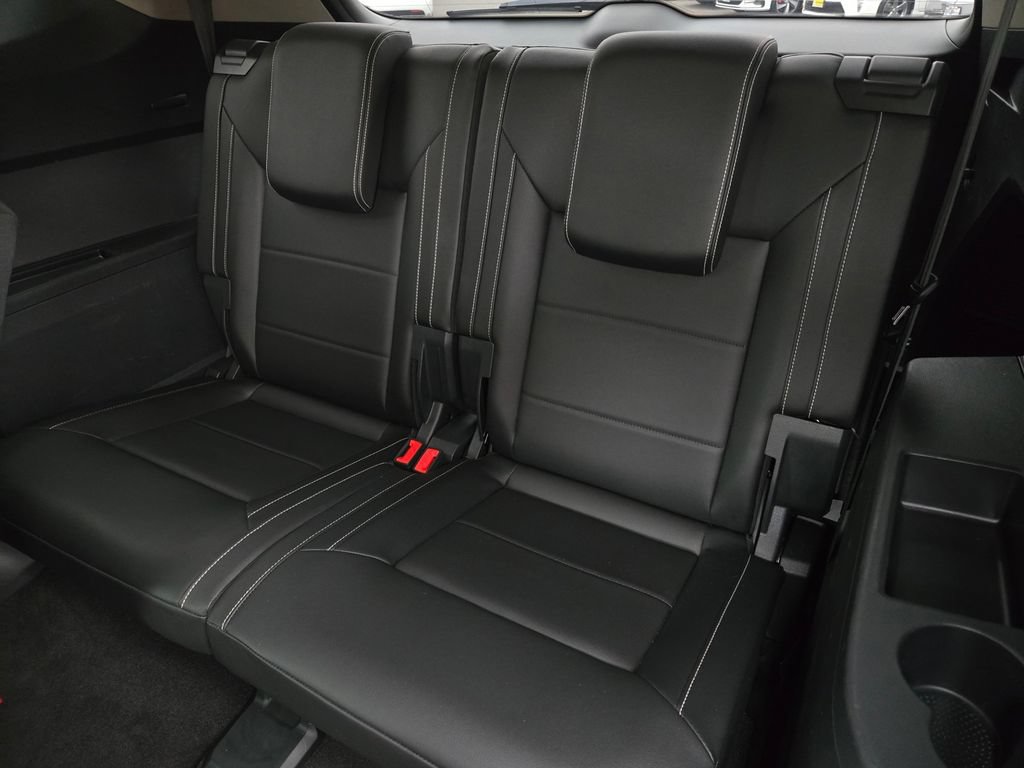 Used 2023 Volkswagen Atlas SE AWD/4WD image 13