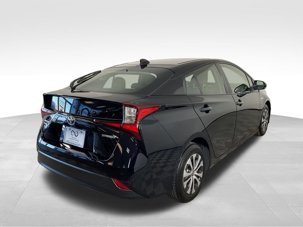 Used 2021 Toyota Prius LE image 9
