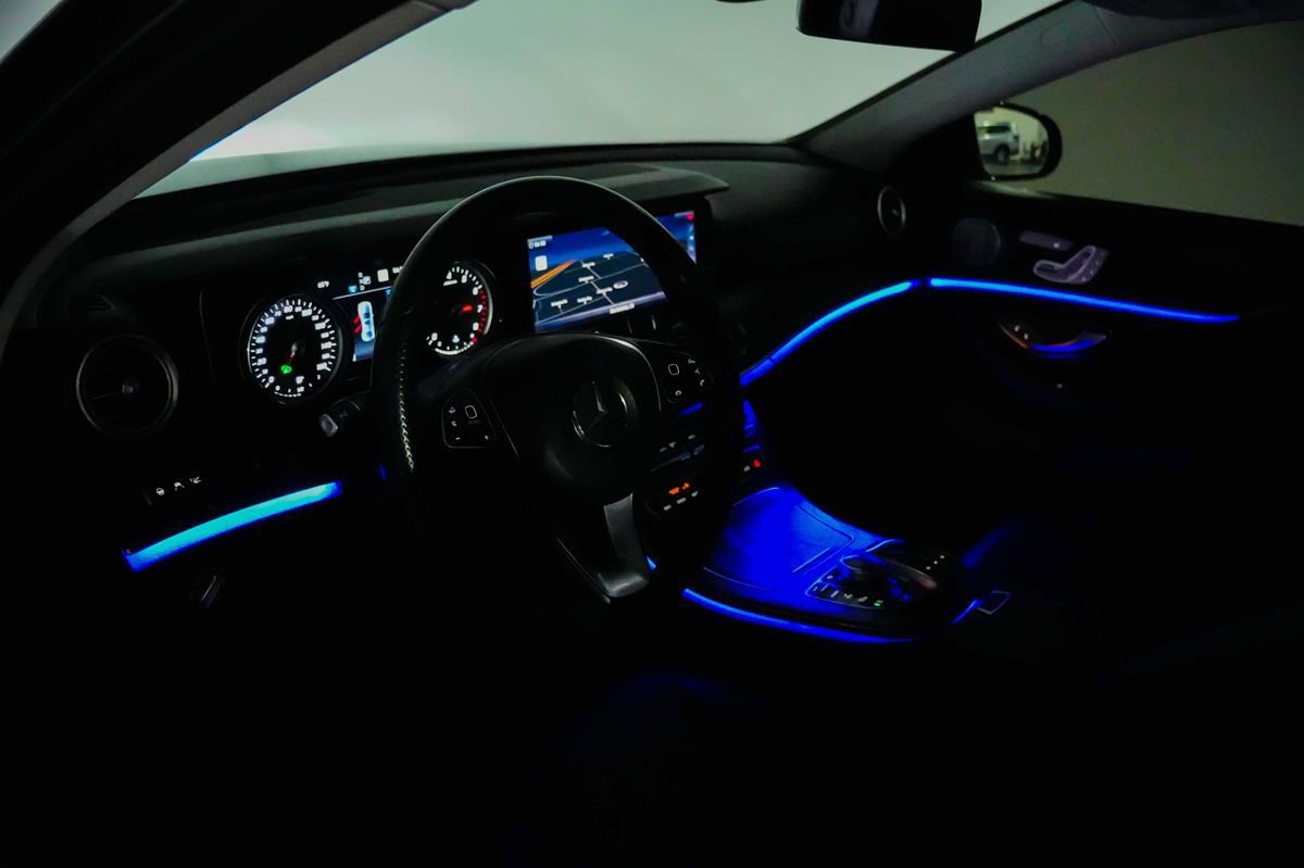 Used 2018 Mercedes-Benz E 300 image 17