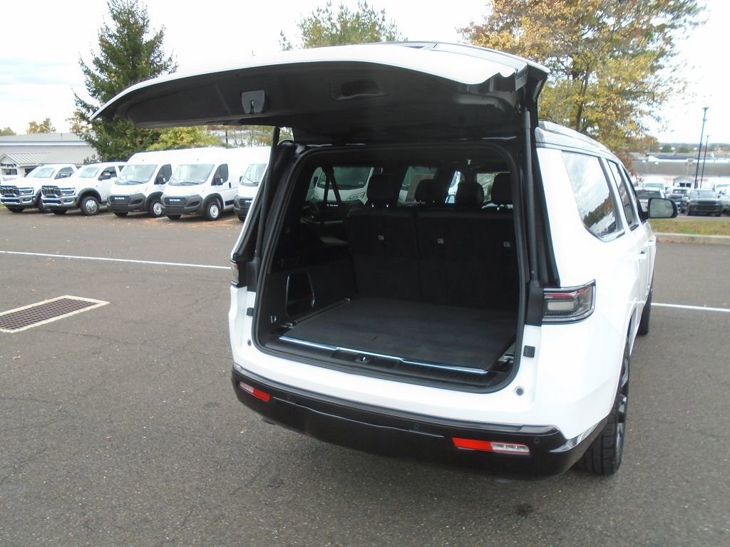 Used 2024 Jeep Grand Wagoneer L Series II w/ Quick Order Packagew 28T image 23