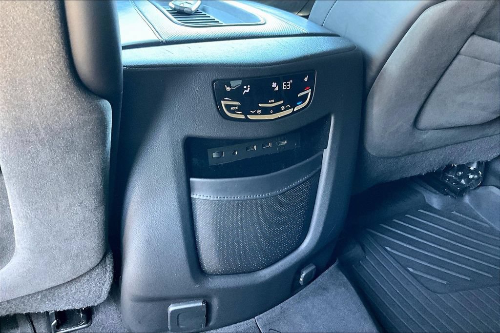 Used 2020 Cadillac Escalade Platinum AWD/4WD image 9