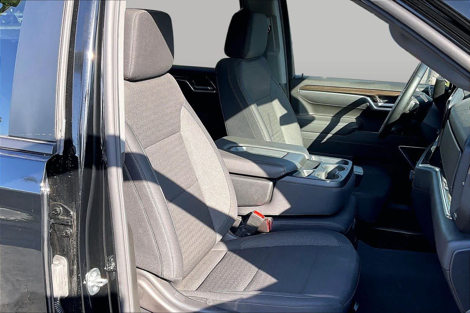 Used 2026 Chevrolet Silverado 1500 LT AWD/4WD image 8