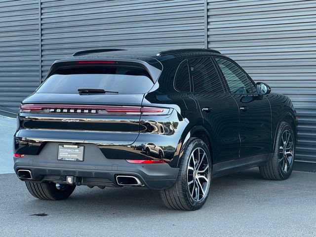 Certified 2024 Porsche Cayenne AWD/4WD image 7