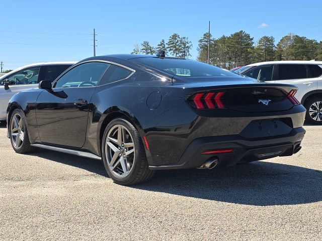 Used 2024 Ford Mustang Coupe RWD image 3